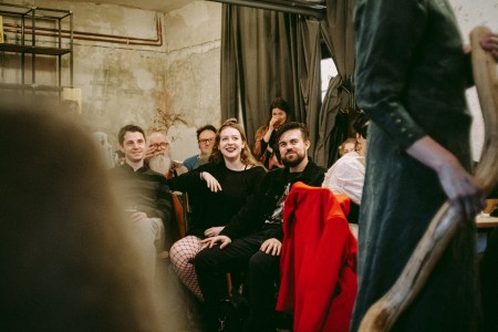 Vrážela do židlí. Duchařské povídky a gotika