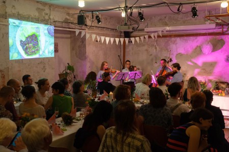 Hostina! Křest 117. čísla revue Prostor