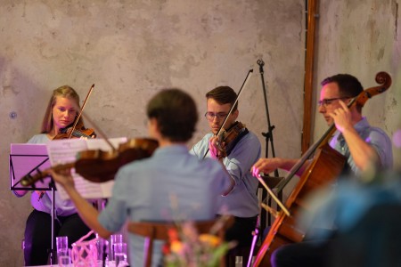 Hostina! Křest 117. čísla revue Prostor