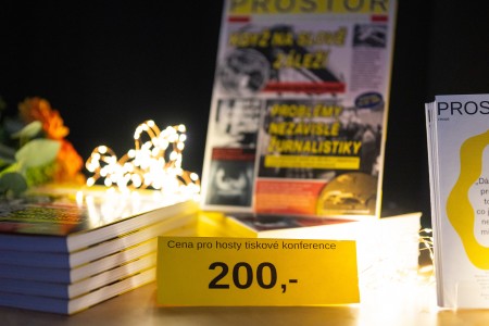Když na slově záleží: uvedení 120. revue Prostor