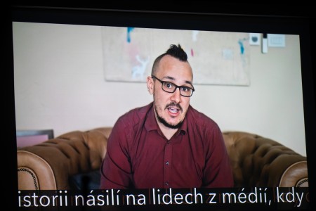 Když na slově záleží: uvedení 120. revue Prostor