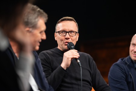 Pijí nakladatelé šampaňské z lebek svých autorů?