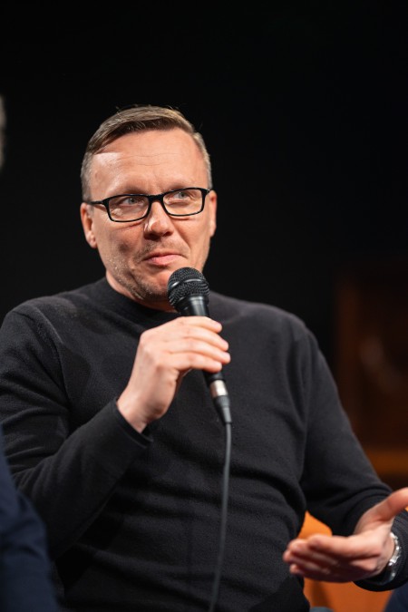 Pijí nakladatelé šampaňské z lebek svých autorů?