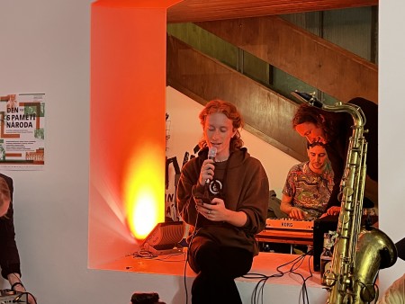 RP na cestách: vzdělávání & básnický jam