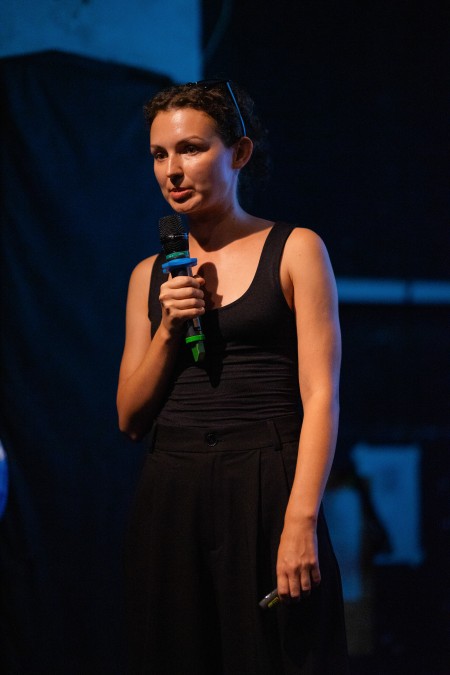 HYB4 Čítárna: Reporter Slam RefuFest