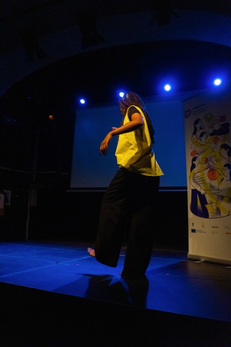 HYB4 Čítárna: Reporter Slam RefuFest