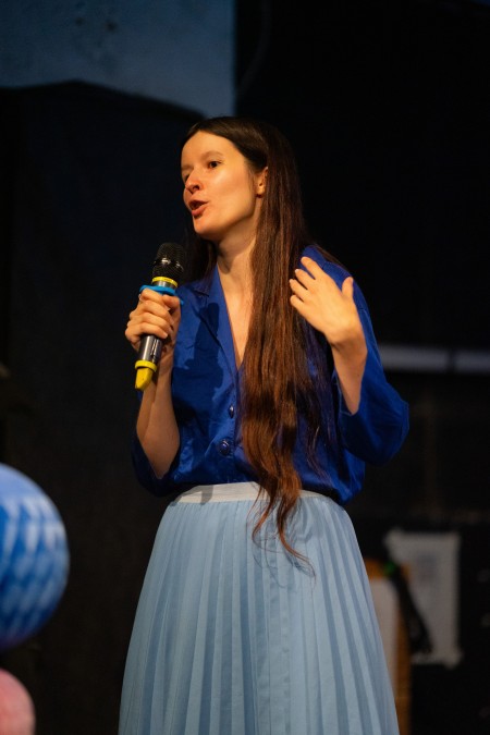HYB4 Čítárna: Reporter Slam RefuFest