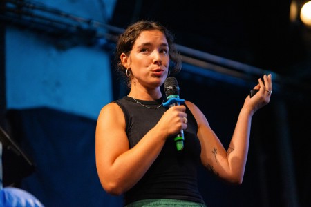 HYB4 Čítárna: Reporter Slam RefuFest