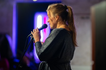 Poezie za hranicemi | Básnické čtení
