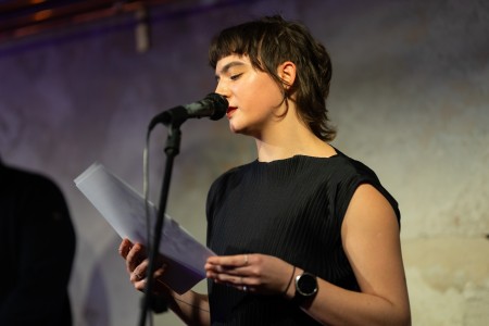 Poezie za hranicemi | Básnické čtení