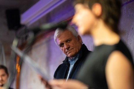 Poezie za hranicemi | Básnické čtení