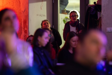 Poezie za hranicemi | Básnické čtení