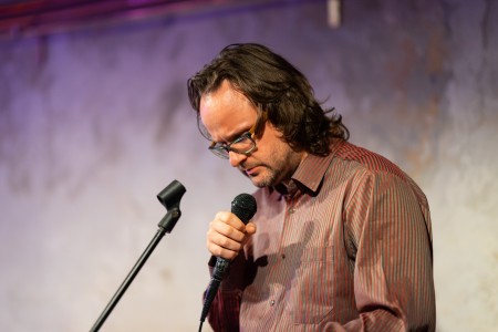 Poezie za hranicemi | Básnické čtení