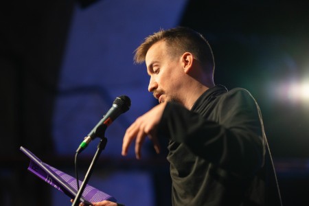 Dějiny přítomnosti | Uvedení 122. revue Prostor