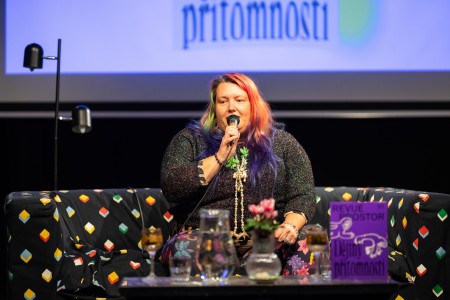 Dějiny přítomnosti | Uvedení 122. revue Prostor