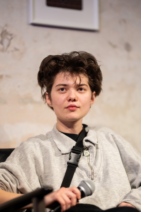 HYB4 Čítárna: Mezi poezií a poezií: od slamových exhibic k vlastní sbírce