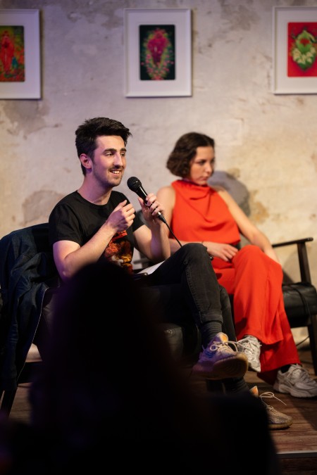 HYB4 Čítárna: Mezi poezií a poezií: od slamových exhibic k vlastní sbírce