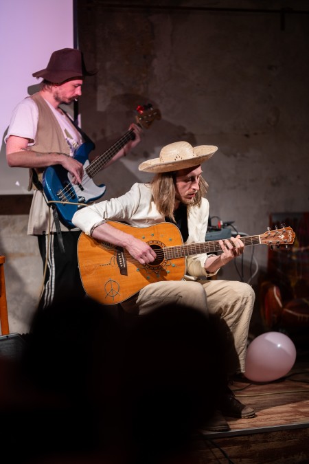 HYB4 Čítárna: SUKCES SAISÓNY – atto I. (Richard L. Kramár & Zlé Zeliny Collective)