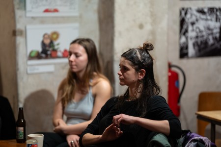 HYB4 Čítárna: Mezi integrací a iluzí: místo romské literatury v Česku