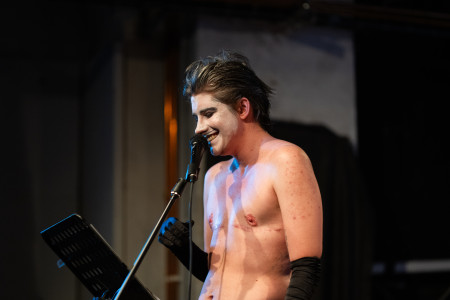 HYB4 Čítárna: Kabaret chimér