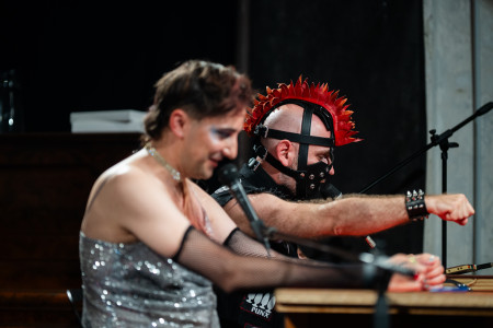 HYB4 Čítárna: Kabaret chimér